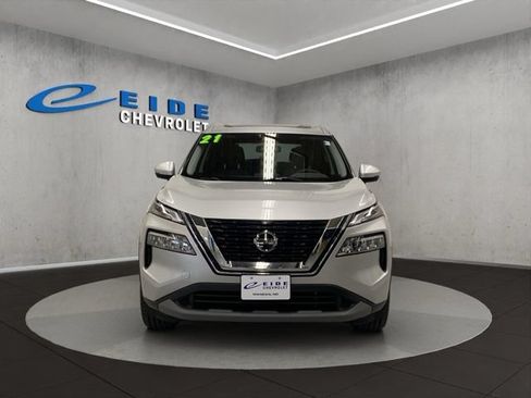 Used 2021 Nissan Rogue SV w/ Premium Package AWD/4WD image 10