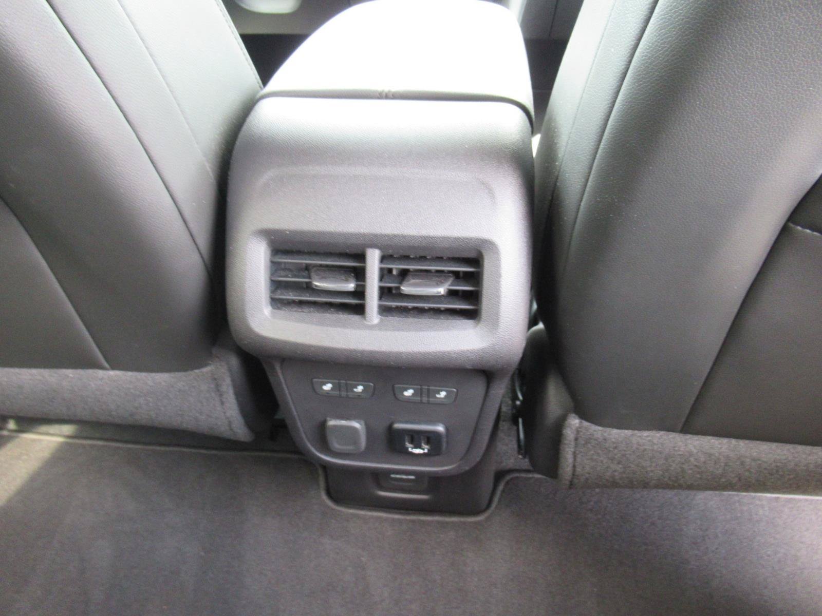 Used 2018 Chevrolet Equinox Premier FWD image 33