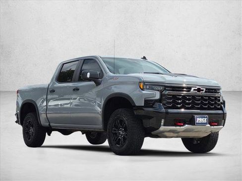 Used 2024 Chevrolet Silverado 1500 ZR2 w/ Technology Package AWD/4WD image 3