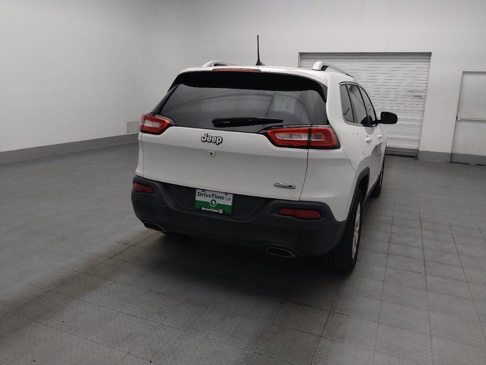 Used 2017 Jeep Cherokee Latitude w/ Safety/Convenience Group FWD image 7
