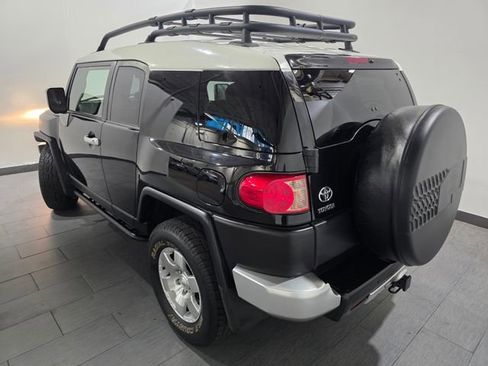 Used 2007 Toyota FJ Cruiser 4WD image 3