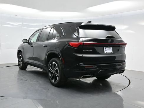 Used 2025 Buick Enclave Sport Touring FWD image 6