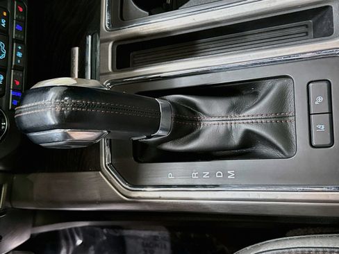 Used 2018 Ford F150 Platinum w/ Technology Package AWD/4WD image 19