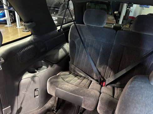 Used 2002 Chevrolet Blazer LS w/ Preferred Equipment Group image 66