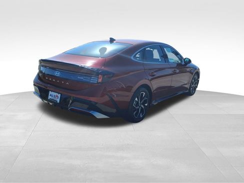 Used 2025 Hyundai Sonata SEL FWD image 8
