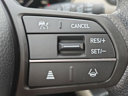 Used 2023 Honda HR-V LX image 23