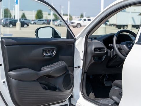 New 2026 Honda HR-V LX image 21
