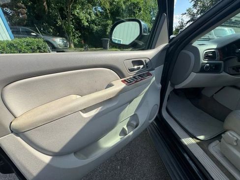 Used 2012 GMC Yukon SLT w/ SLT Chrome Package image 9