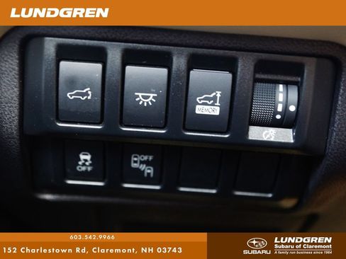 Used 2020 Subaru Ascent Touring AWD/4WD image 16