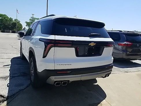 Certified 2025 Chevrolet Traverse LT FWD image 20