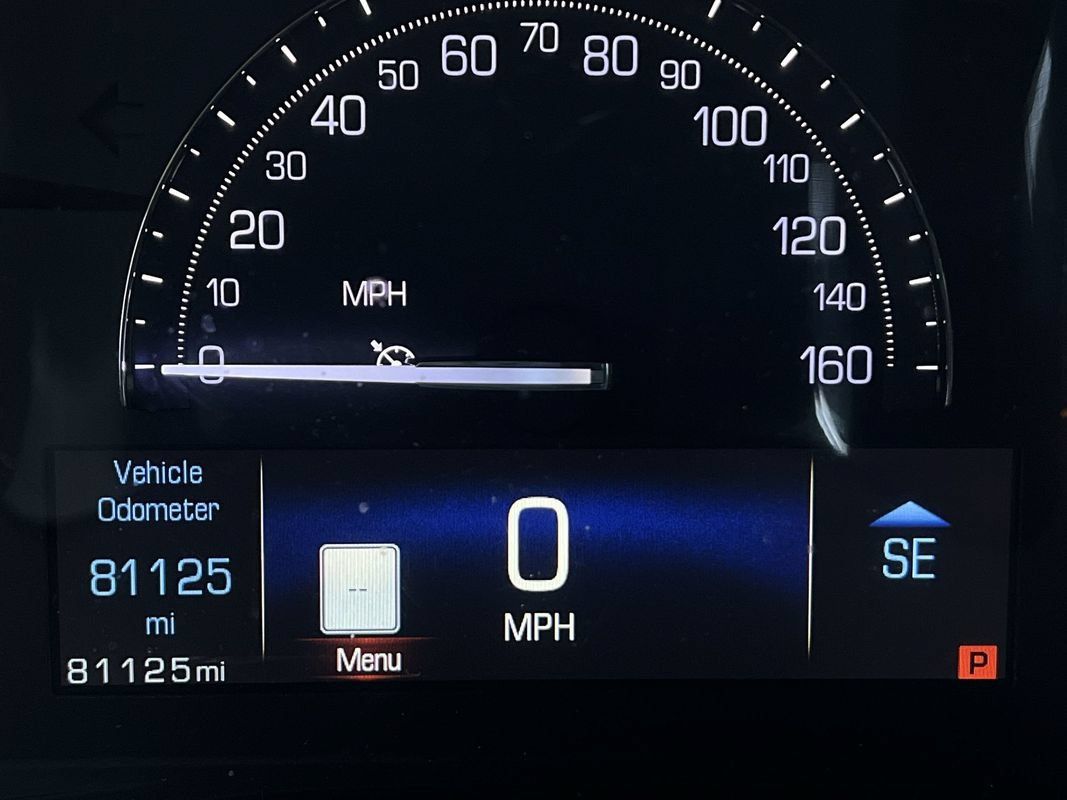 Used 2017 Cadillac XT5 Premium Luxury w/ Driver Assist Package AWD/4WD image 15