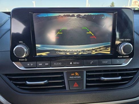 Used 2024 Nissan Altima 2.5 S FWD image 14