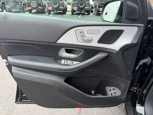 Used 2024 Mercedes-Benz GLE 450e 4MATIC image 9