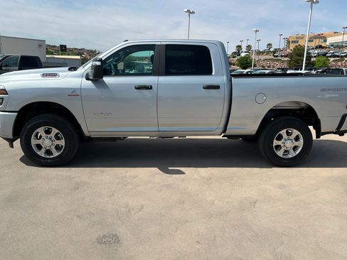 New 2026 RAM 2500 Big Horn AWD/4WD image 2