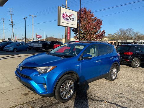 Used 2016 Toyota RAV4 Limited image 6