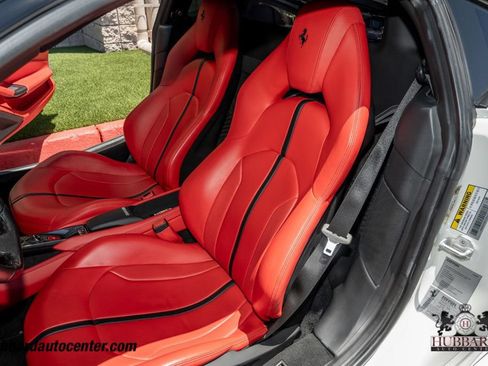 Used 2020 Ferrari F8 Tributo RWD image 19