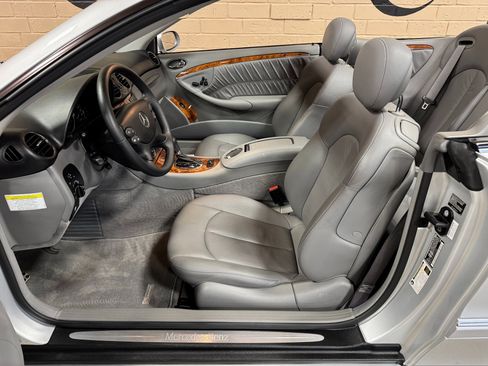 Used 2008 Mercedes-Benz CLK 350 Cabriolet image 23