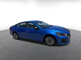 Used 2025 Nissan Altima 2.5 SV FWD video 2