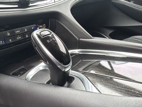 Used 2020 Buick Enclave Avenir w/ Avenir Technology Package FWD image 20