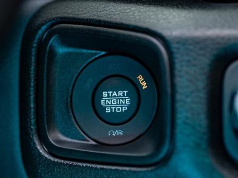 Used 2026 Jeep Gladiator Sport image 23