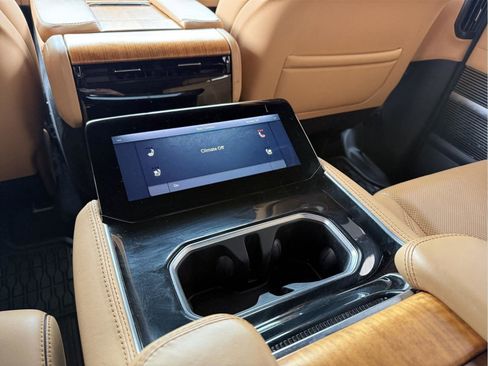 Used 2022 Jeep Grand Wagoneer Series III w/ Rear Seat Video Group 1 image 22