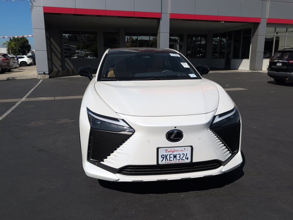 Used 2023 Lexus RZ 450e Premium w/ Technology Package AWD/4WD image 2