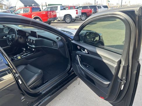 Used 2018 Kia Stinger Premium image 50