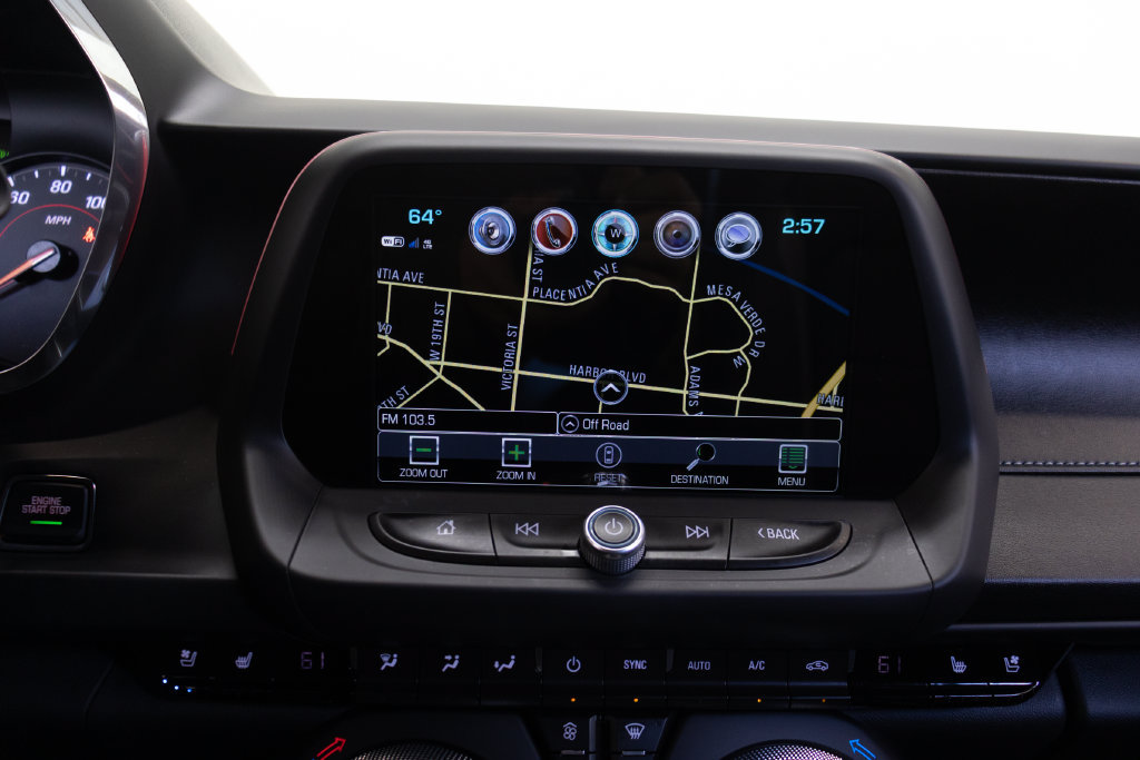 Used 2018 Chevrolet Camaro SS RWD image 31