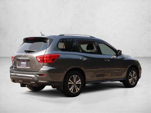 Used 2018 Nissan Pathfinder SV AWD/4WD image 5
