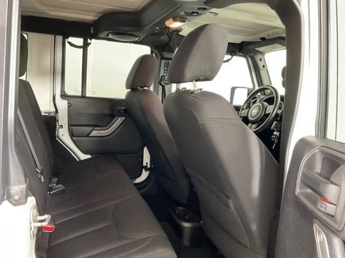 Used 2014 Jeep Wrangler Unlimited Sport w/ Quick Order Package 24S AWD/4WD image 18