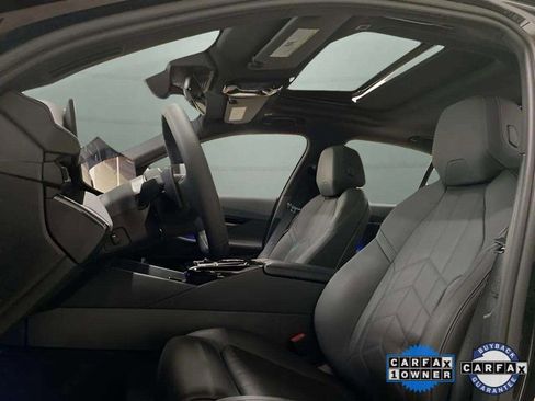 Used 2025 BMW 530i xDrive image 30