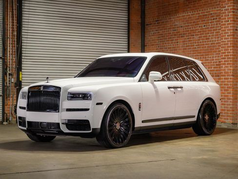 Used 2019 Rolls-Royce Cullinan image 12