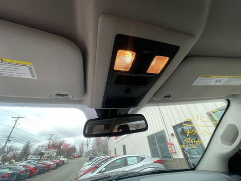 Used 2016 RAM 1500 Express image 16