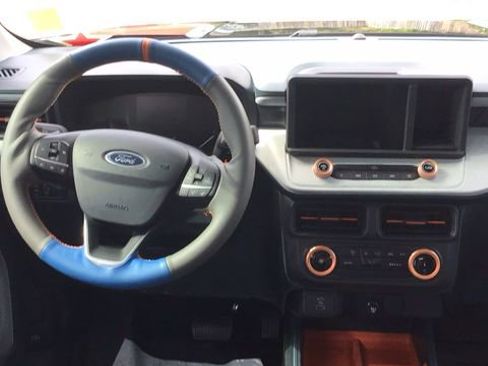 Used 2024 Ford Maverick XLT image 16