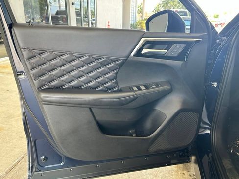 Used 2024 Mitsubishi Outlander SEL FWD image 37