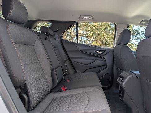 Used 2020 Chevrolet Equinox LT image 19