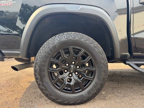Used 2024 Chevrolet Colorado Trail Boss w/ Advanced Trailering Package AWD/4WD image 24