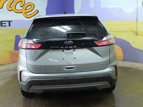 Used 2024 Ford Edge SEL AWD/4WD image 3