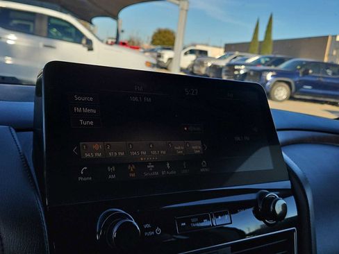 Used 2022 Nissan Armada SL w/ Captain's Chairs Package image 24