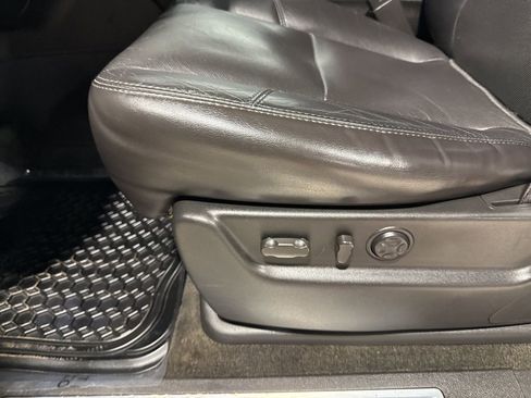 Used 2007 Cadillac Escalade AWD w/ Information Package image 25