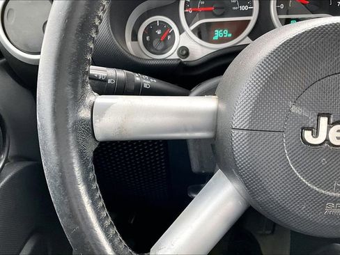 Used 2010 Jeep Wrangler Unlimited Sahara image 6