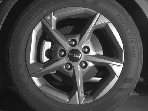 Used 2025 Kia K4 LXS image 12