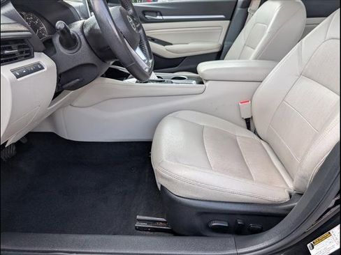 Used 2022 Nissan Altima 2.5 Platinum image 14