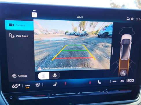 Used 2024 Volkswagen ID.4 Pro image 14