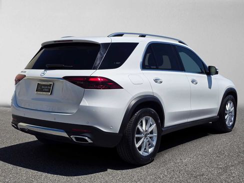 Used 2025 Mercedes-Benz GLE 350 4MATIC image 4