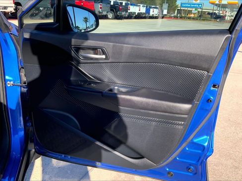 Used 2018 Toyota C-HR XLE image 21