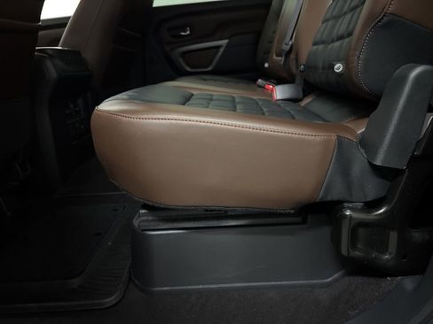Used 2018 Nissan Titan Platinum Reserve AWD/4WD image 47