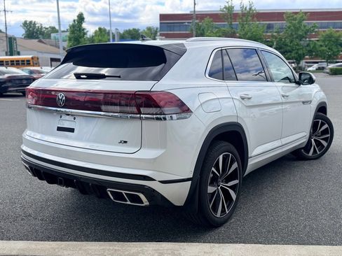 Used 2024 Volkswagen Atlas Cross Sport SEL Premium R-Line AWD/4WD image 4