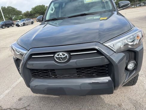 Used 2024 Toyota 4Runner SR5 Premium w/ Moonroof Package AWD/4WD image 2