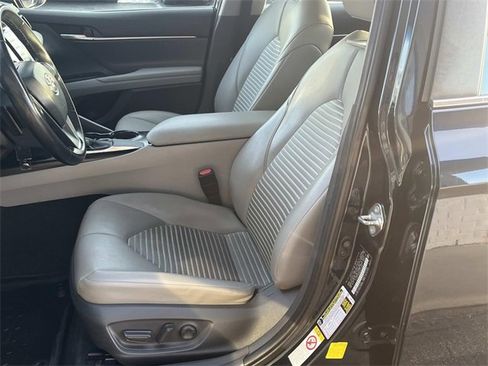 Used 2019 Toyota Camry SE image 20